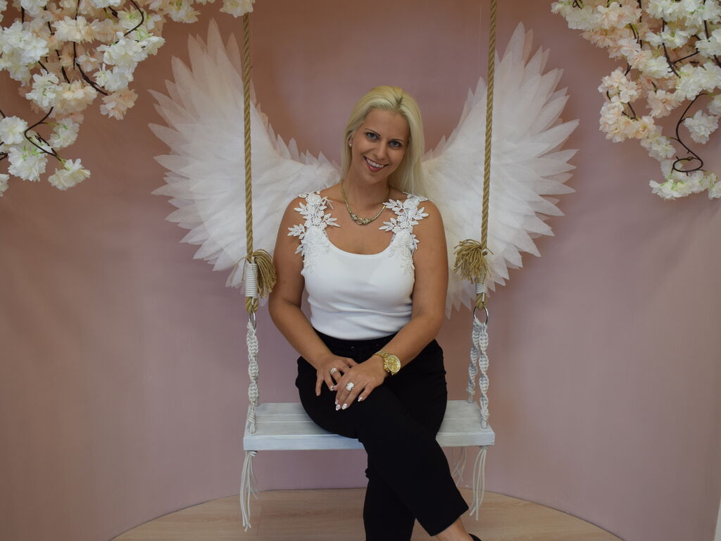 Control AngelNick - Live girl Cam & Interactive Lovense Toy