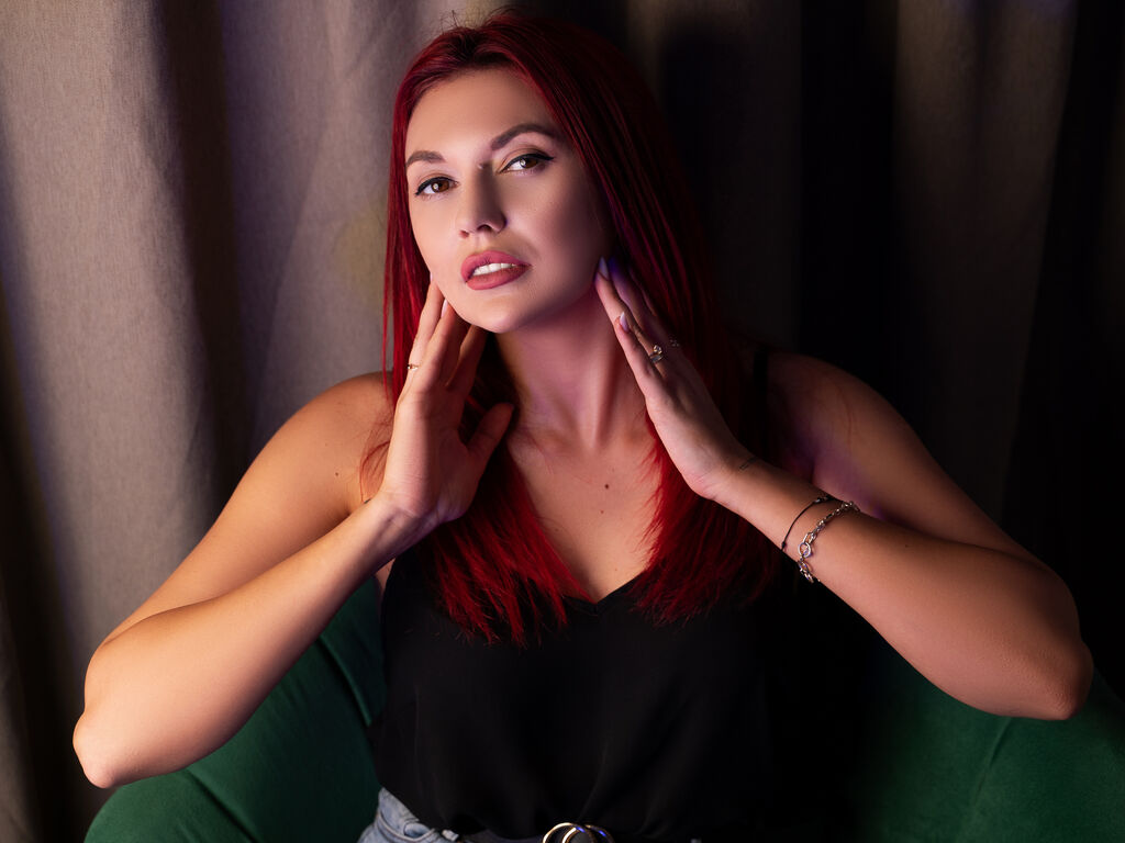 Control AnneVelvet - Live girl Cam & Interactive Lovense Toy