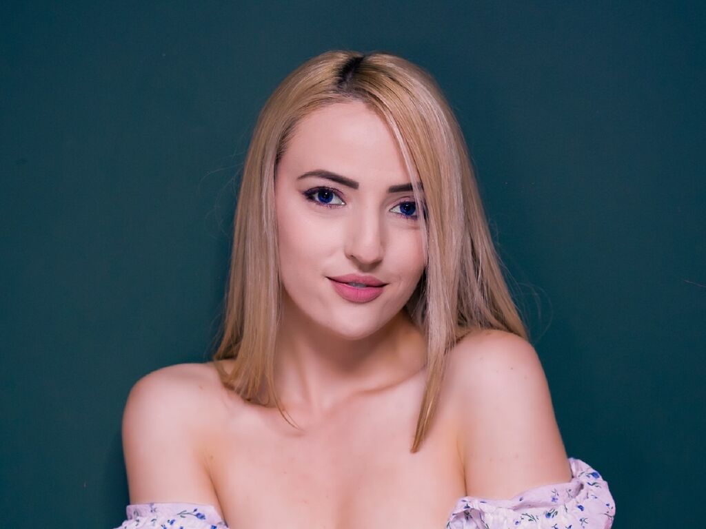 Control AshleyNess - Live girl Cam & Interactive Lovense Toy