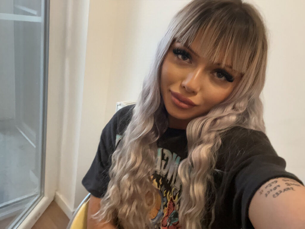 Control CassidyKitty - Live girl Cam & Interactive Lovense Toy