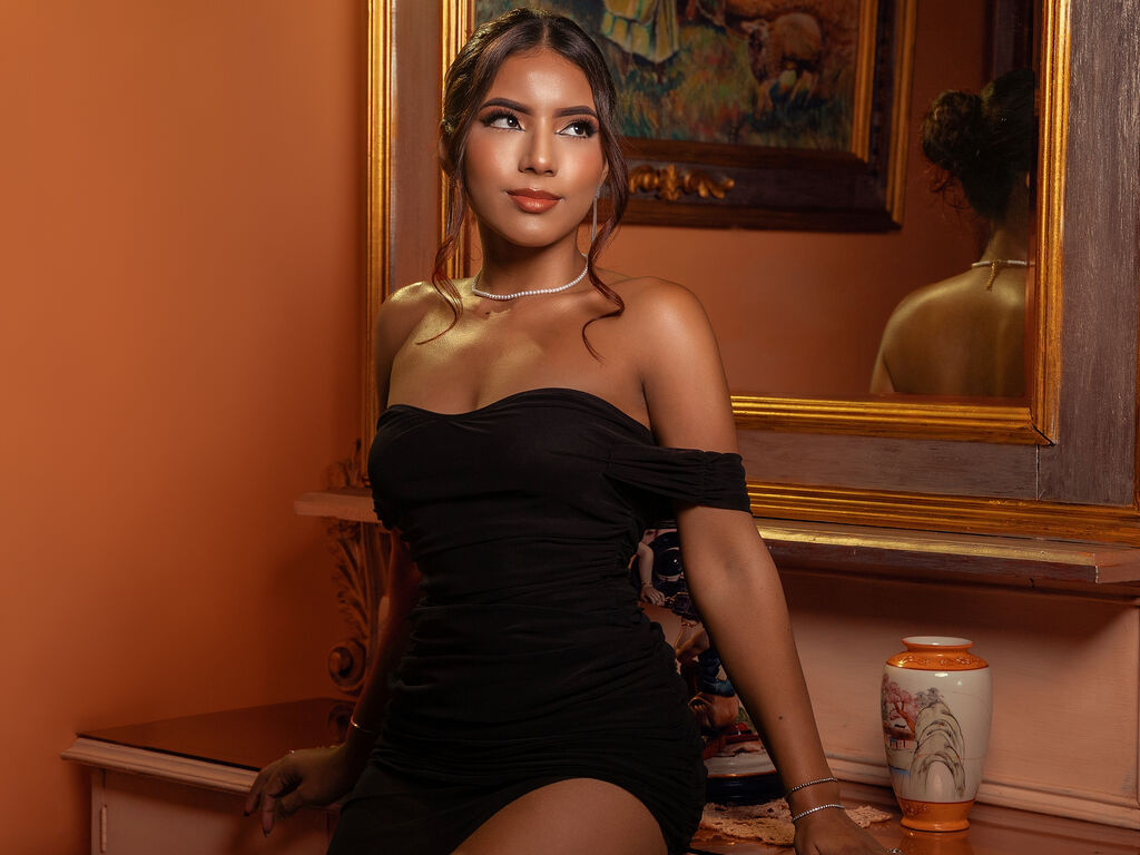 Control ChloeMilles - Live girl Cam & Interactive Lovense Toy