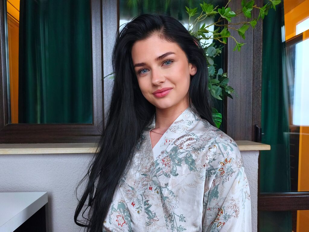 Control ClaraHart - Live girl Cam & Interactive Lovense Toy