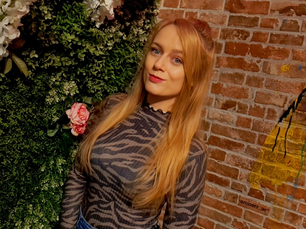Control DaisyLong - Live girl Cam & Interactive Lovense Toy