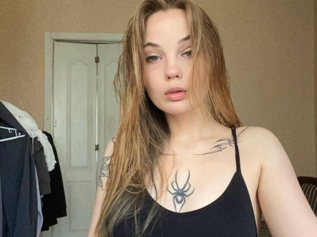 Control DungDelph - Live girl Cam & Interactive Lovense Toy