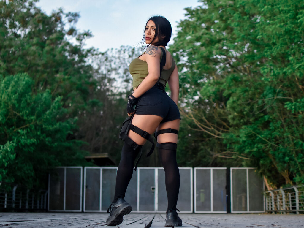 Control FlorenciaCopper - Live girl Cam & Interactive Lovense Toy