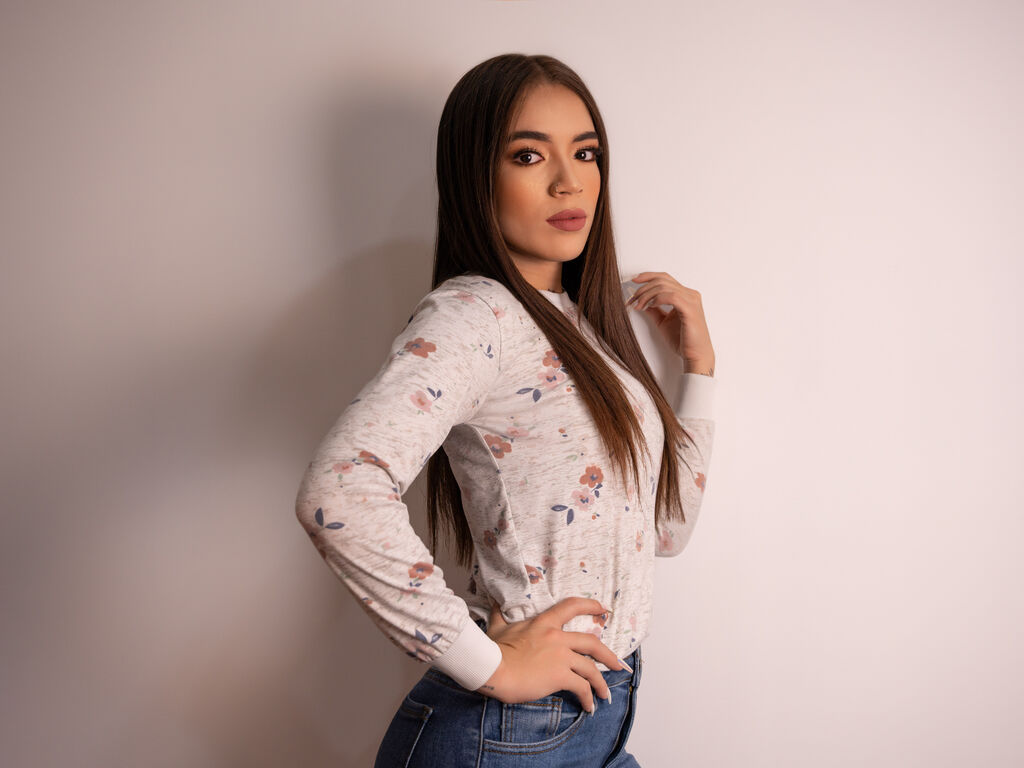 Control JulianaMoldova - Live girl Cam & Interactive Lovense Toy