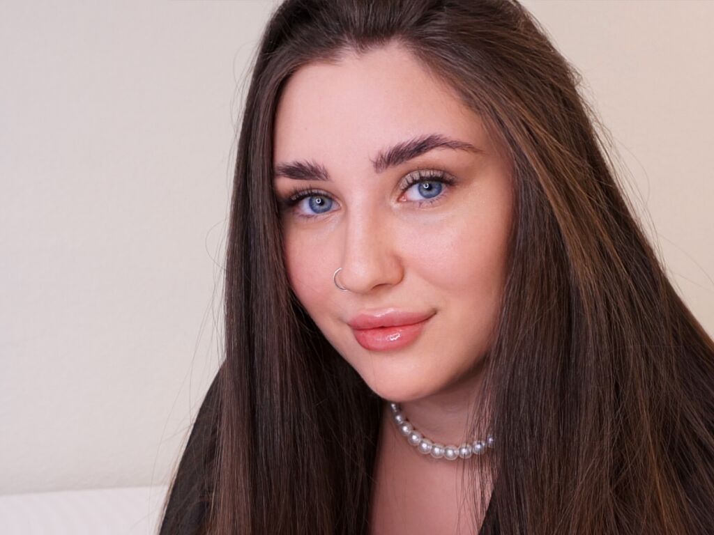 Control KeiraHarts - Live girl Cam & Interactive Lovense Toy