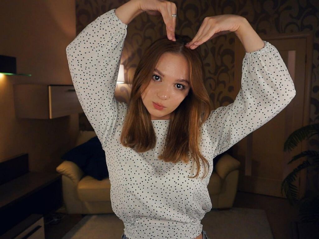 Control KelsiLuciani - Live girl Cam & Interactive Lovense Toy