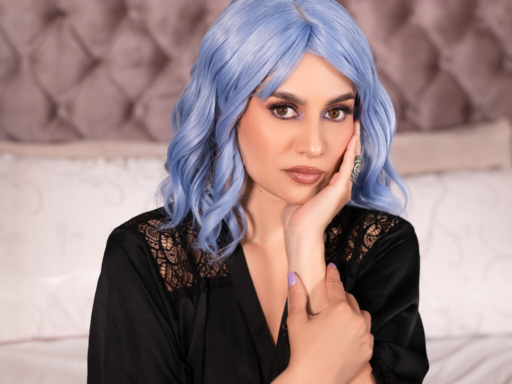Control LilaSalmon - Live girl Cam & Interactive Lovense Toy