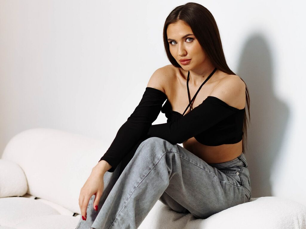 Control MilanaVolkova - Live girl Cam & Interactive Lovense Toy
