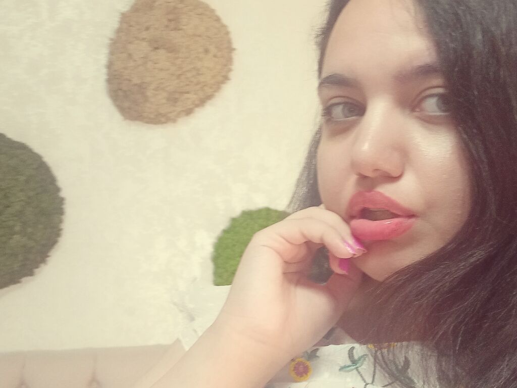 Control MoniqueJade - Live girl Cam & Interactive Lovense Toy
