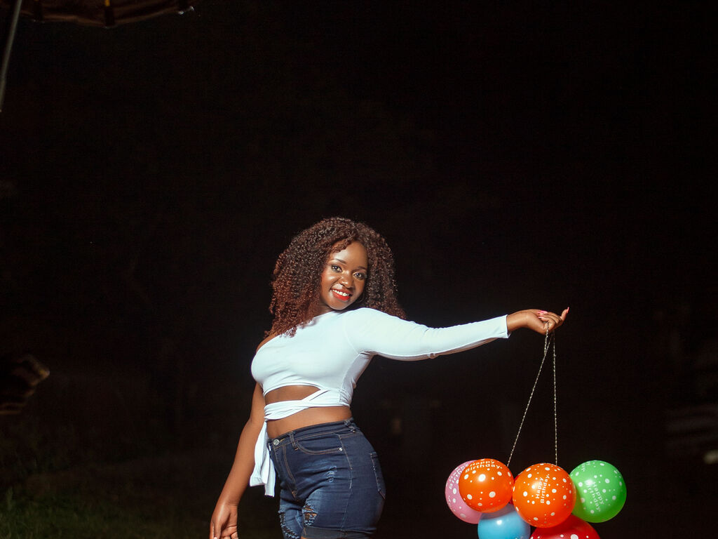 Control NinaCandance - Live Ebony Cam
