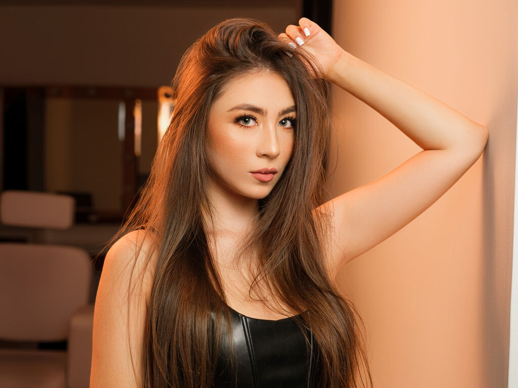 Control NinnaSalvatore - Live girl Cam & Interactive Lovense Toy