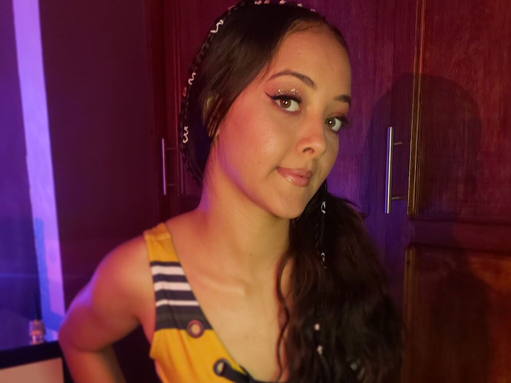 Control RouseJade - Live girl Cam & Interactive Lovense Toy