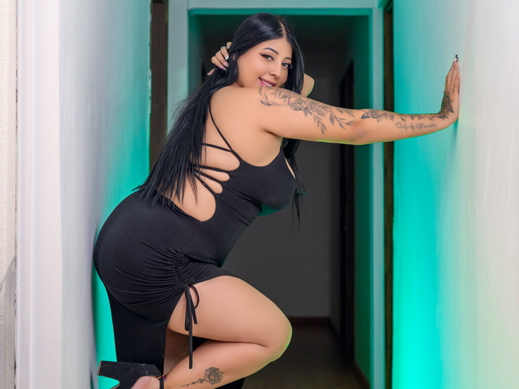 Control TifanyRaw - Live Bbw Cam
